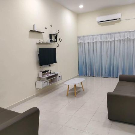 My Homestay Sitiawan - Astronaut Space House 8 Pax Exteriör bild