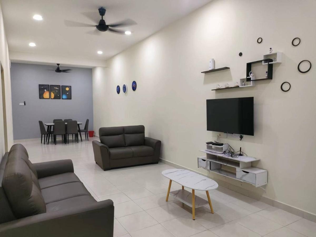 My Homestay Sitiawan - Astronaut Space House 8 Pax Exteriör bild